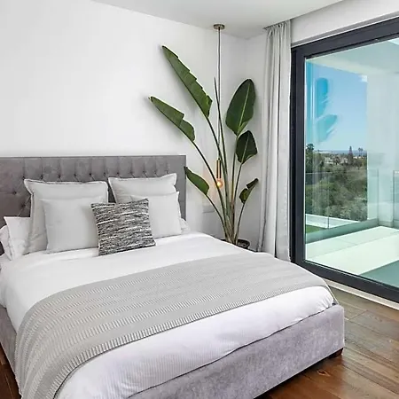 别墅 Carvoeiro Sleeps 12 With Pool And Air Con *