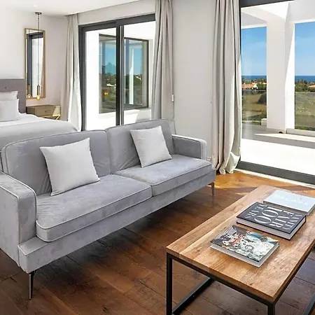 别墅 Carvoeiro Sleeps 12 With Pool And Air Con 卡武埃鲁