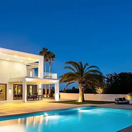 别墅 Carvoeiro Sleeps 12 With Pool And Air Con 卡武埃鲁