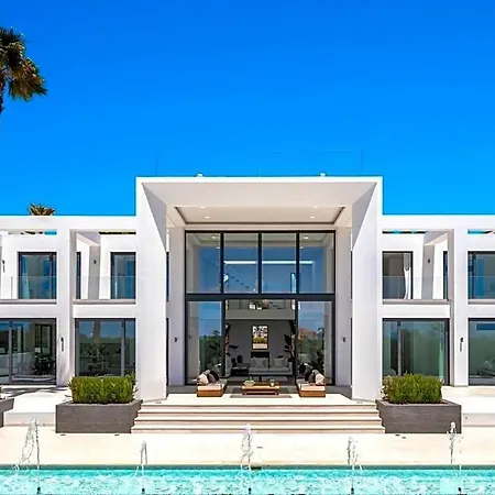 Villa Carvoeiro Sleeps 12 With Pool And Air Con *